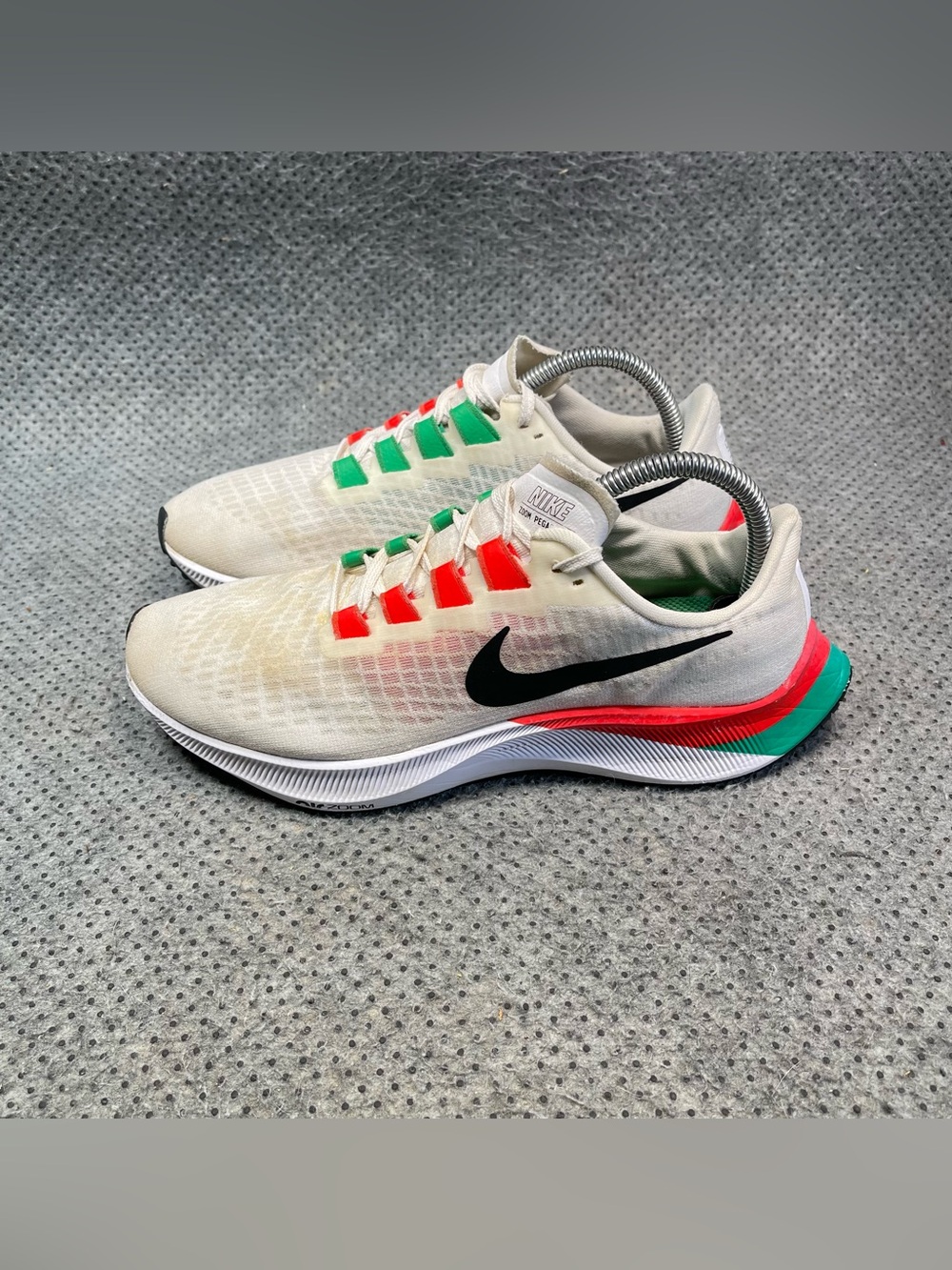 Nike Air Zoom Pegasus 37 Running Shoes No Insoles Size 9 Women’s
